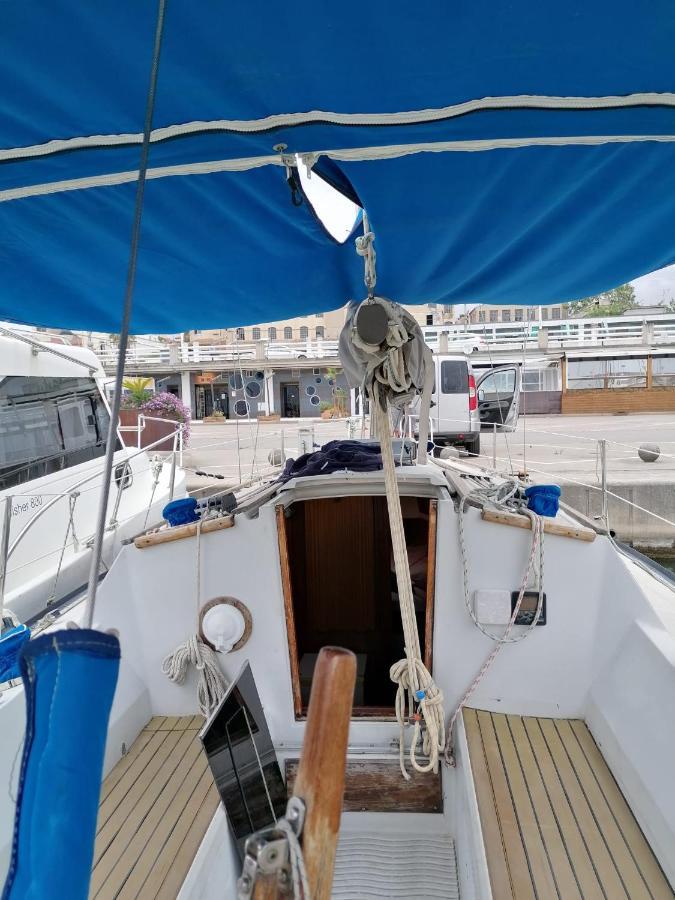 Cozy Sailboat In Barcelona!! No Showers Sant Adrià de Besòs Exterior foto